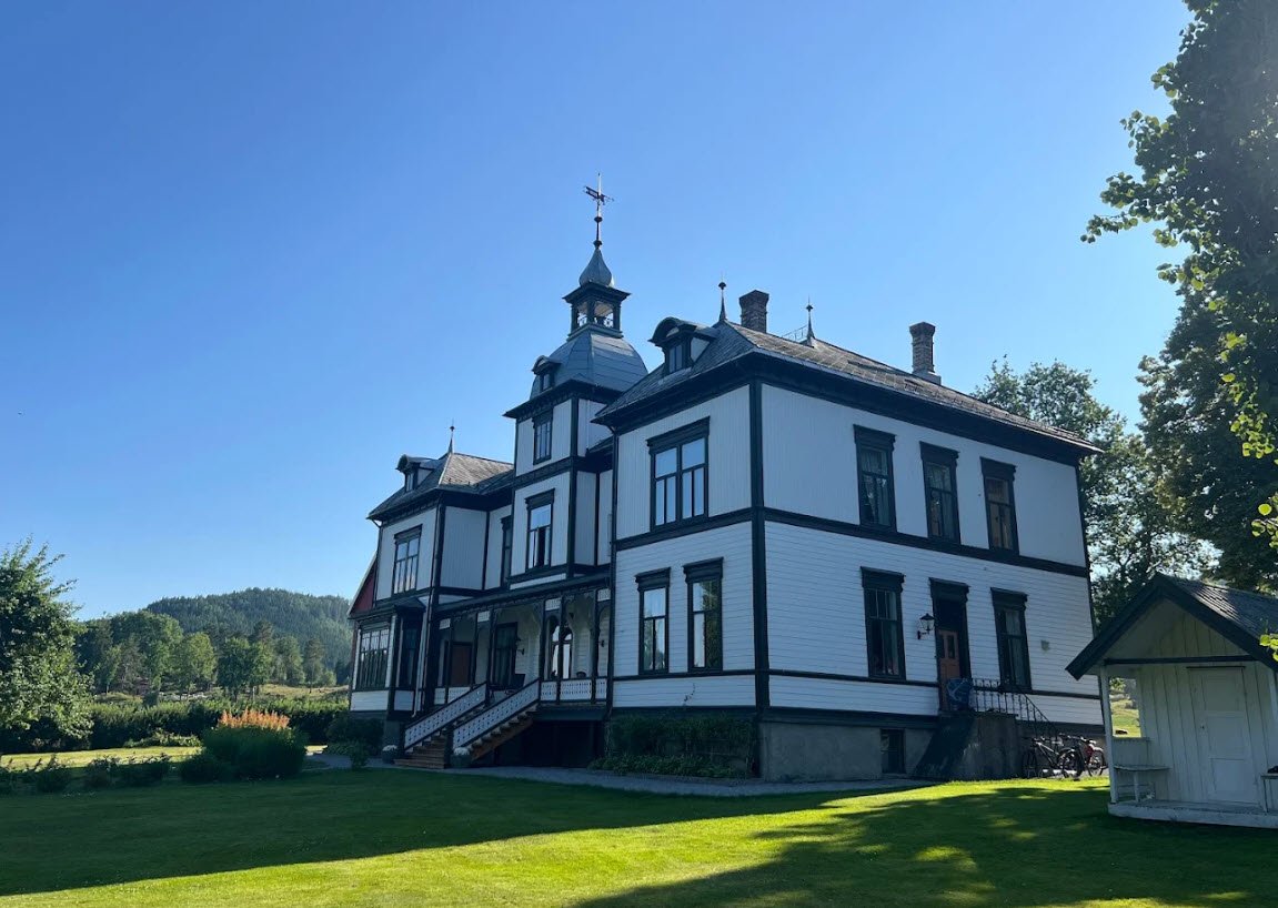 Vinje Hovedgård, Norway